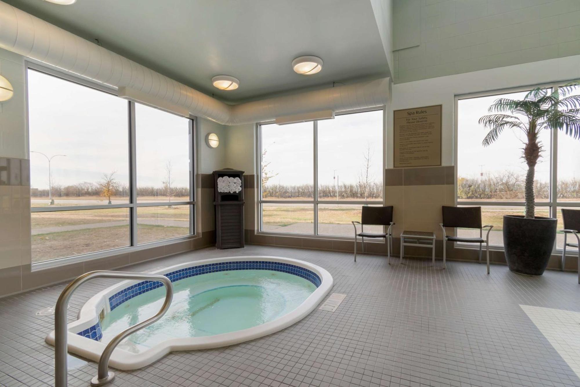 Best Western Plus Airport Inn&Suites Saskatoon Exterior foto