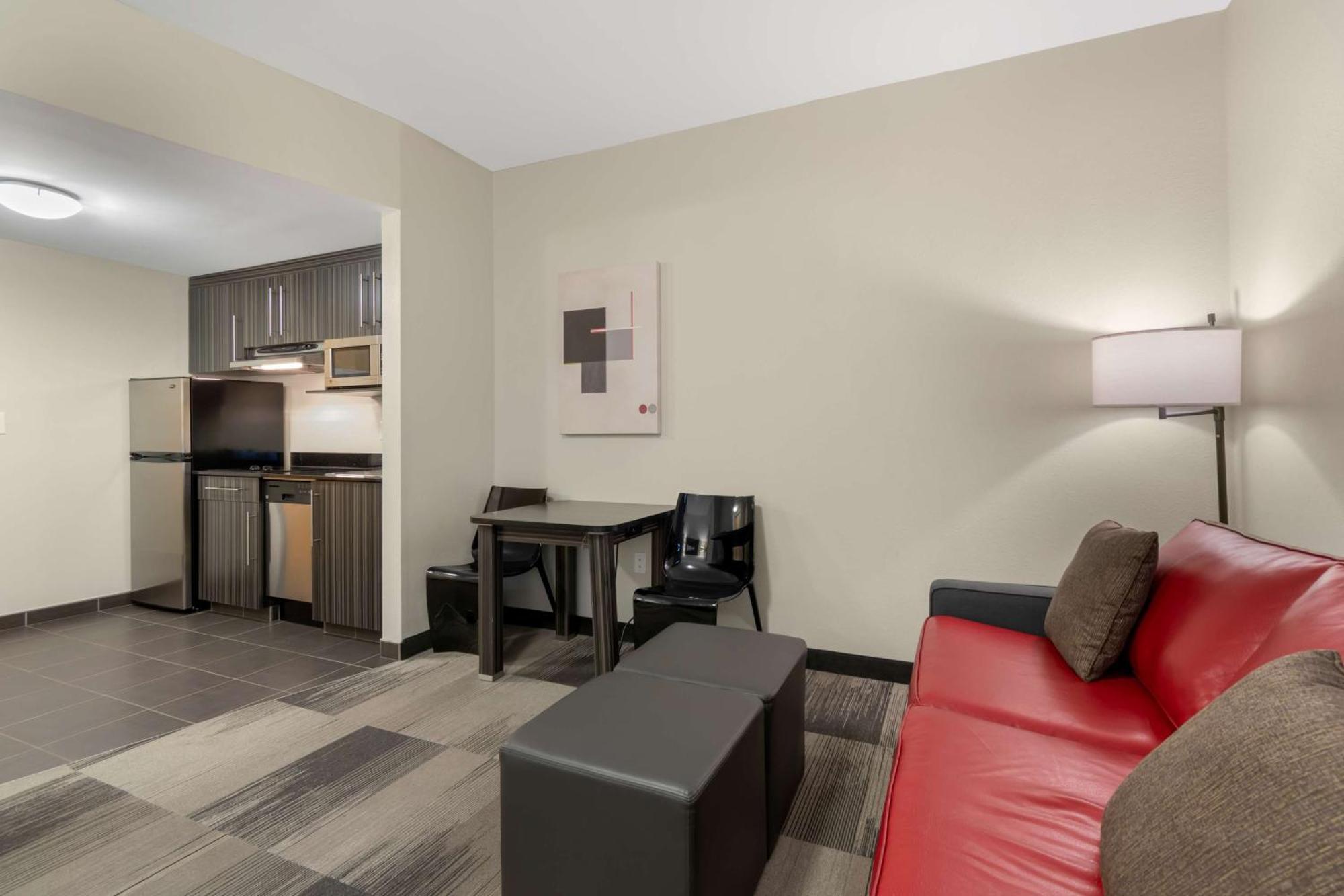 Best Western Plus Airport Inn&Suites Saskatoon Exterior foto