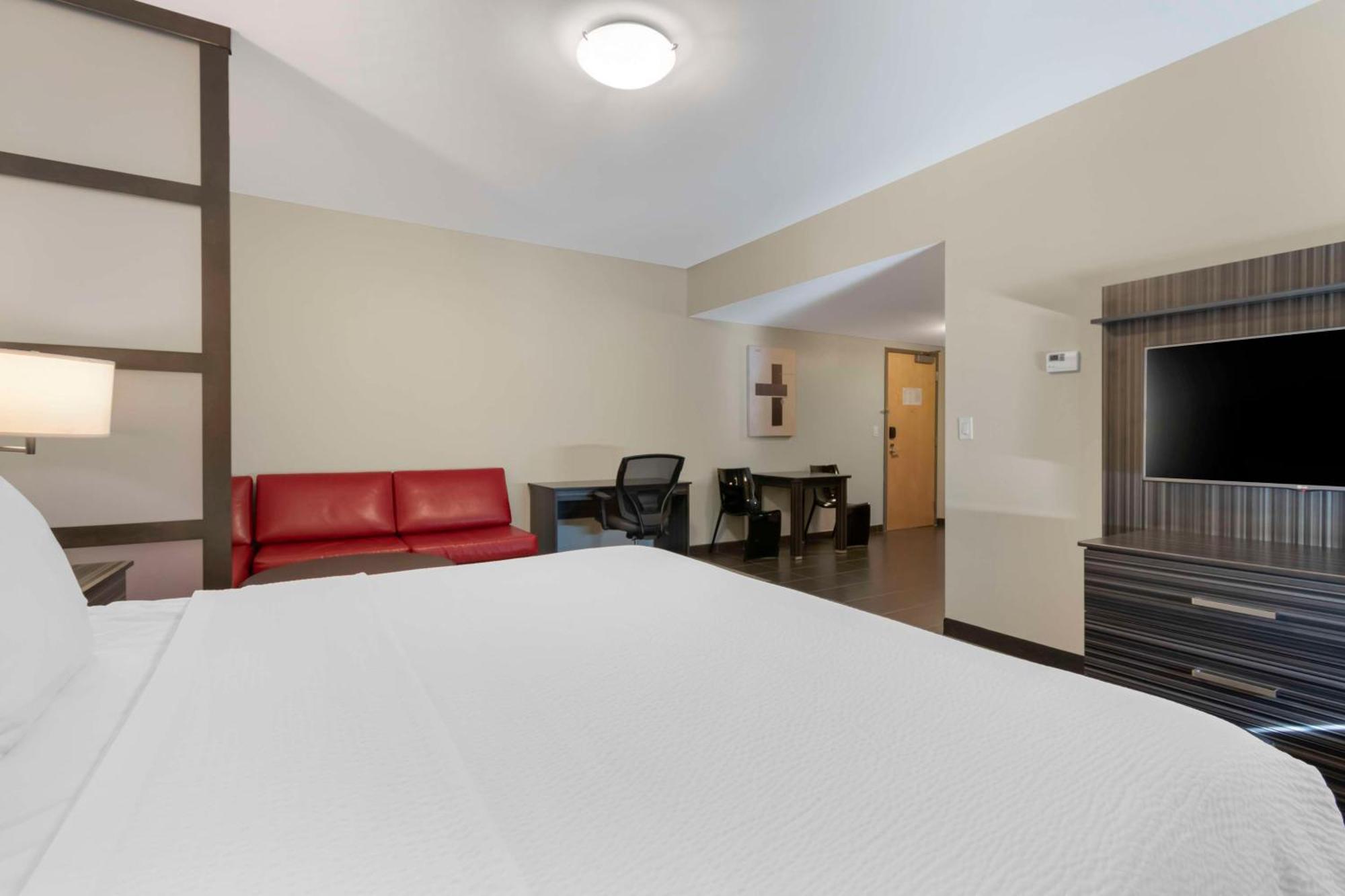 Best Western Plus Airport Inn&Suites Saskatoon Exterior foto
