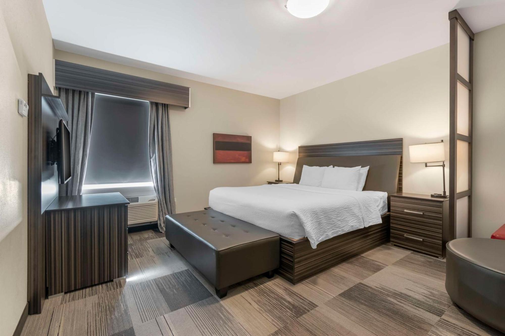 Best Western Plus Airport Inn&Suites Saskatoon Exterior foto